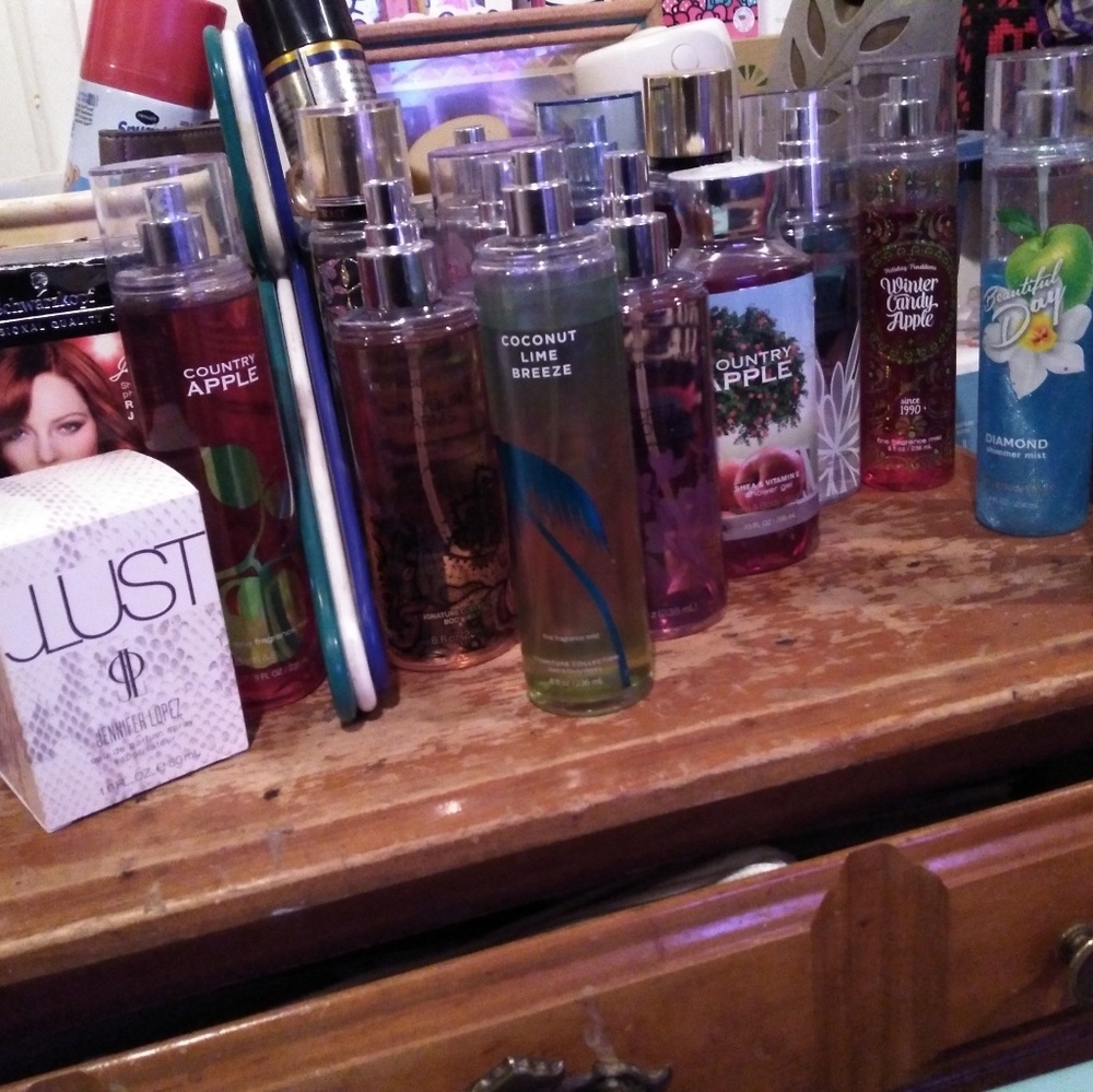 Body sprays hair die and lotion whole lot $30